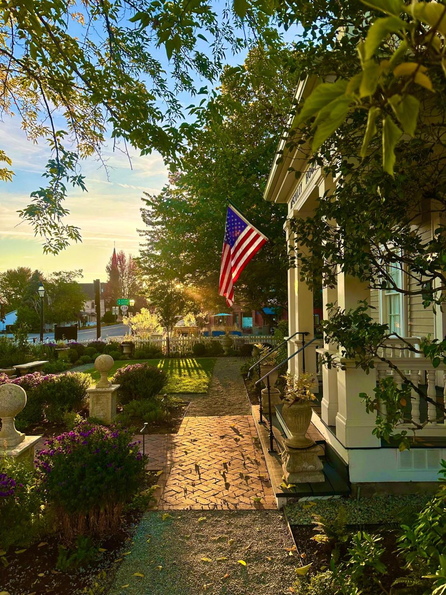 Mccully House Inn Jacksonville Extérieur photo